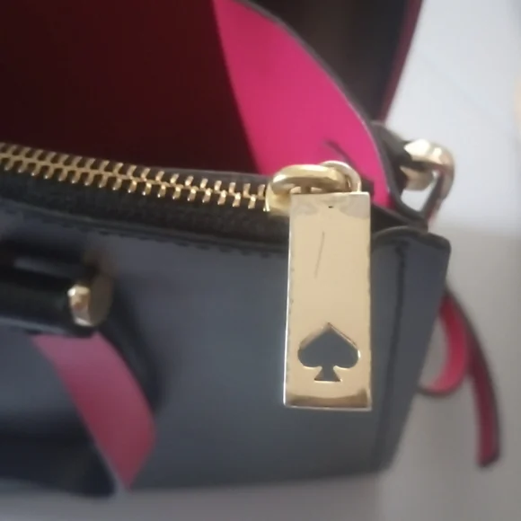 Kate Spade Vintage Black Leather Crossbody Purse - Picture 3 of 7